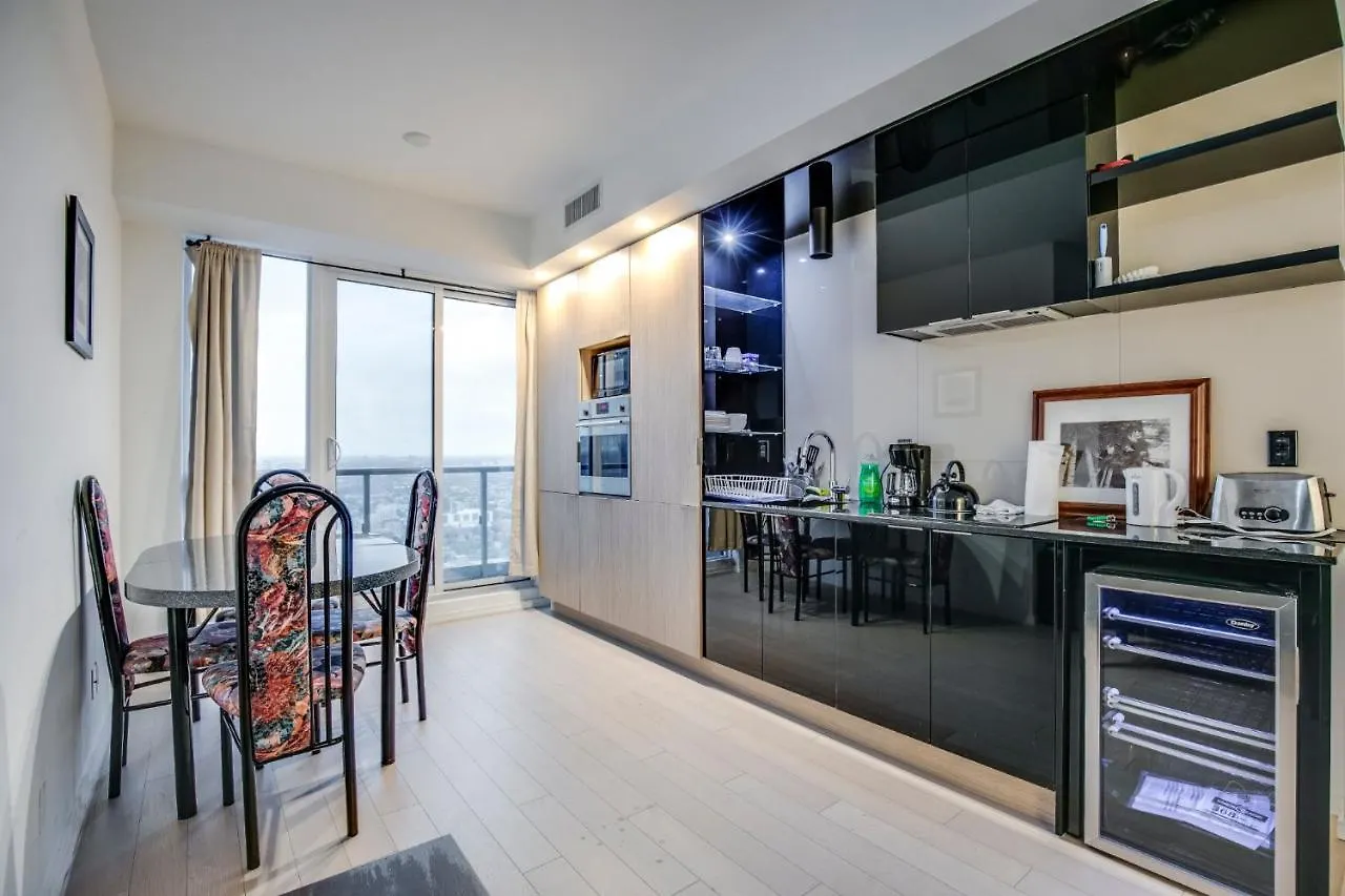 Temperance Skyview Suites By Sts Toronto